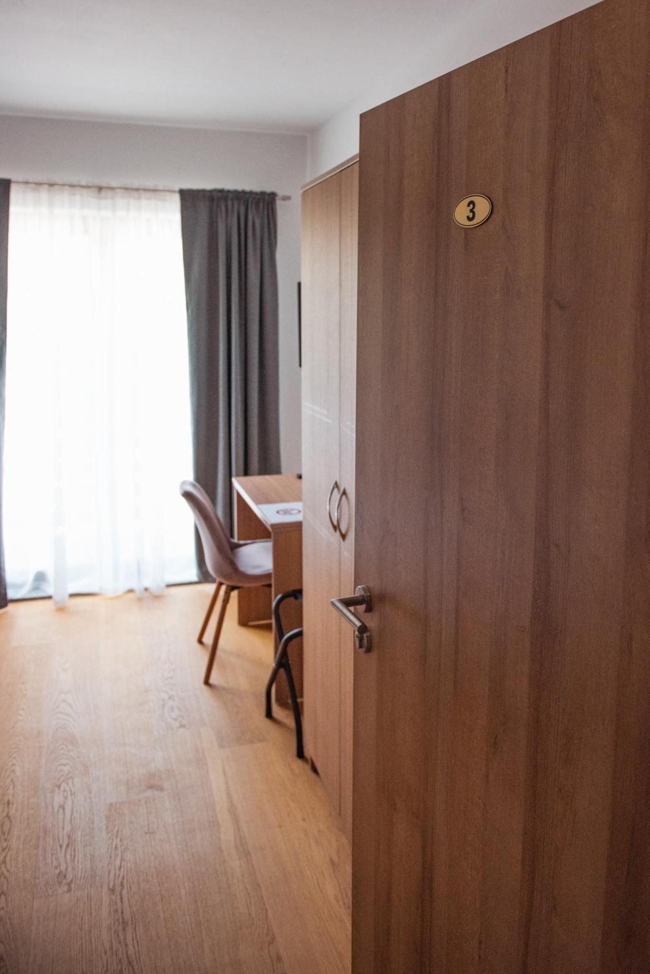 Rooms Enter Ogulin Ostarije 外观 照片